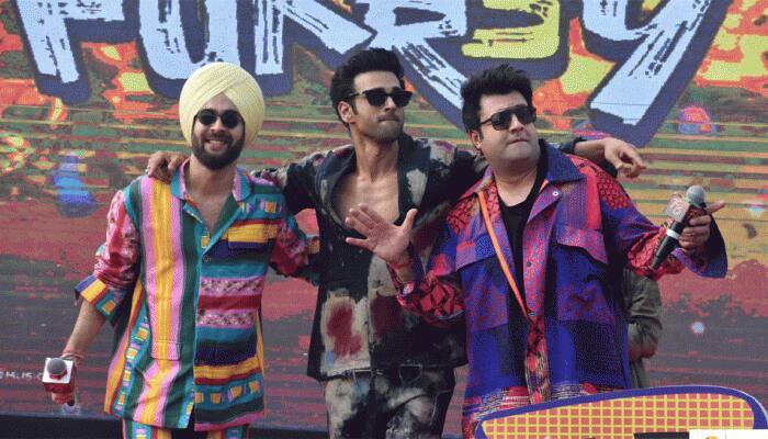 Fukrey 3: Pulkit Samrat, Varun Sharma, Richa Chadha Promotes Film In Open Jeep In Delhi 