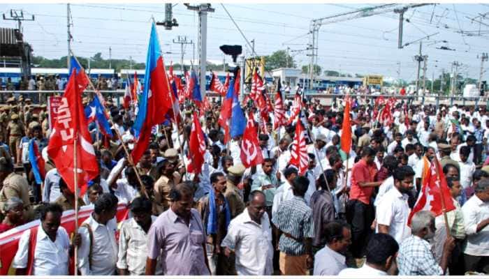 Cauvery Water Dispute: Tamil Nadu Farmers To Organise &#039;Rail Roko&#039; On Sep 19