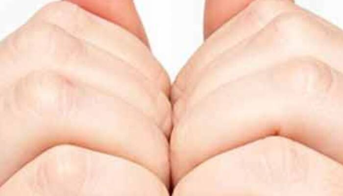Health Benefits Of Rubbing Nails: দিনে মাত্র ৫ মিনিট নখে নখ ঘষুন, উপকার  জানলে অবাক হবেন - health benefits of rubbing nails balayam nail rubbing  benefits of hair stress and blood circulation