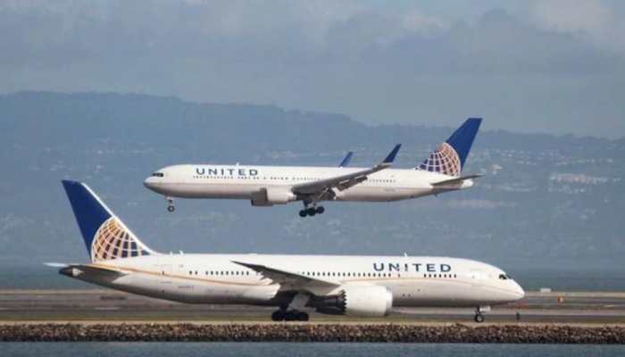 United Airlines Flight With 270 Passengers Plunges 28,000 Feet In 8 Minutes: Here's What Happened