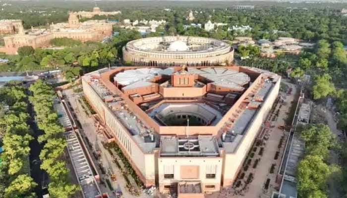 New Parliament: Ganpati Bappa's Blessings, MPs' Photo Session, and Preparations for the New Parliament