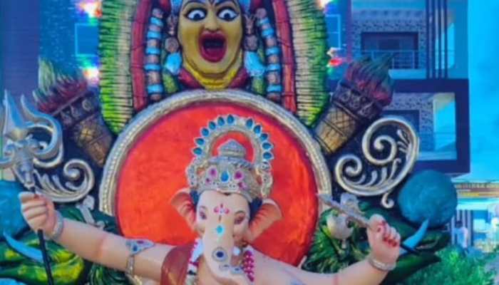 Rishab Shetty&#039;s Kantara-Themed Ganpati Celebrations Take Over, Panjurli Daiva&#039;s Idol With Bappa&#039;s Murti - See Divine Pic   