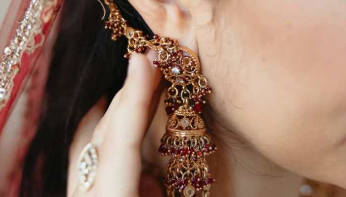 10 Must-Have Earrings For The Upcoming Wedding Season