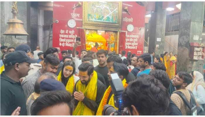 Vikrant Massey, Medha Shankar Seek Blessings At Patna Temple Ahead Of &#039;12th Fail&#039; Release - Check Pics Here