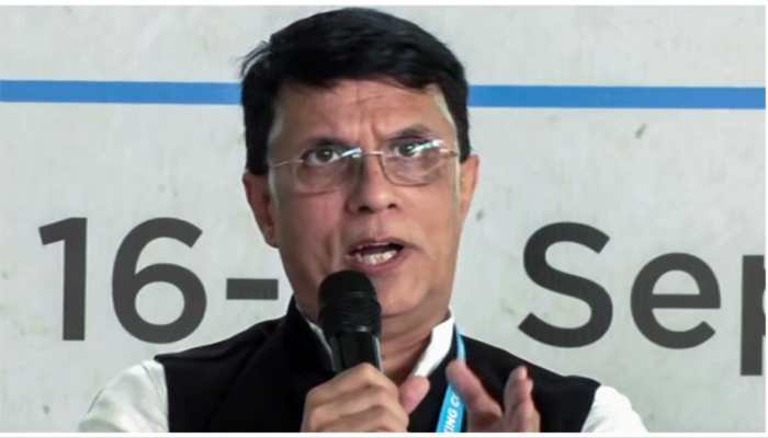 Single Family Governing Telangana: Congress Leader Pawan Khera Criticizes BRS