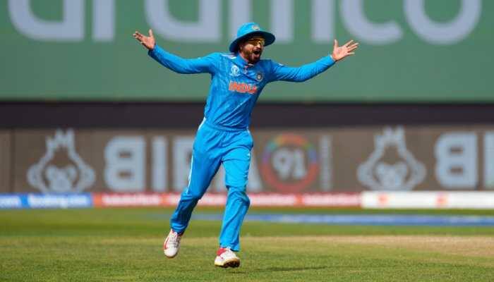 WATCH: BCCI Announce Shreyas Iyer As Latest Winner Of ‘Dressing Room Medal’ In Unique Style In Dharamsala After ICC Cricket World Cup 2023 Match