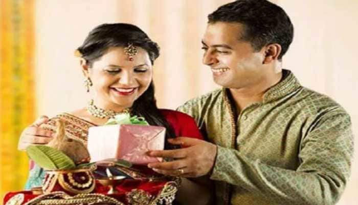 Karwa Chauth: 7 Beautiful Gift Ideas To Surprise Your Wife