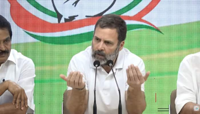 &#039;Jitni Tapping Karna Hai karlo...&#039;: Rahul Gandhi Slams BJP Over Alleged &#039;Spy Attack&#039; On Opposition Leaders