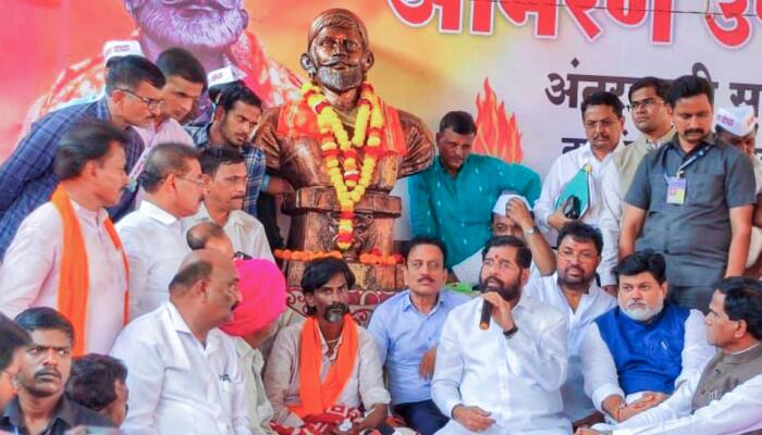 Maratha Quota Stir Intensifies! CM Shinde Holds All-Party Meet Amid Jarange&#039;s &#039;Quit-Water&#039; Ultimatum