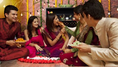 Diwali 2023: 7 Tips For Eating Healthy During Festivities And Staying Fit