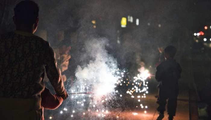 Diwali 2023: How To Protect Your Eyes From Fire Injuries - Check Expert's Advice