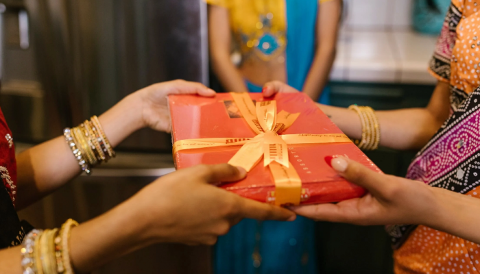 Diwali Gifts 2023: 8 Eco-Chic Deepawali Gifting Ideas And Decor For A Sustainable Celebrations Diwali Gifts 2023: 8 Eco-Chic Deepawali Gifting Ideas And Decor For A Sustainable Celebrations