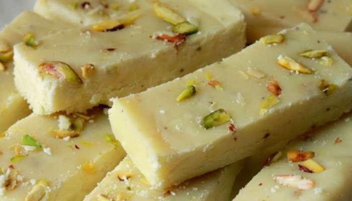 Mawa Adulteration: How To Ensure Sweets Are Prepared From Fresh Mawa? Expert Shares Tips Mawa Adulteration: How To Ensure Sweets Are Prepared From Fresh Mawa? Expert Shares Tips