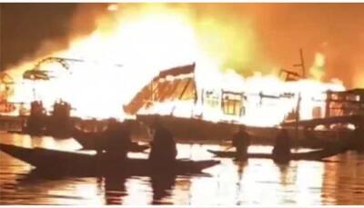 Massive Fire Engulfs Houseboats At Dal Lake In Kashmir, 3 Tourists Killed
