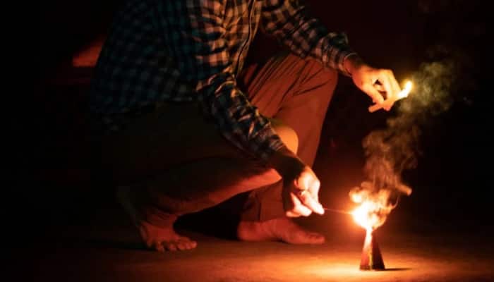 Diwali 2023: Safe And Festive Way To Celebrate Deepawali, Do&#039;s &amp; Don&#039;ts To Follow For Burn Injuries 