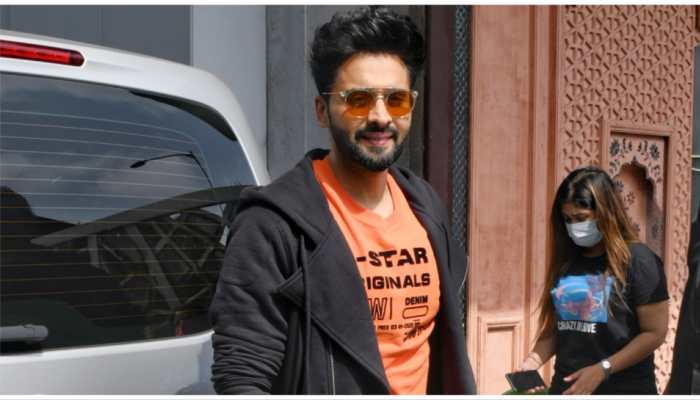 Jackky Bhagnani&#039;s Fan Captivates Actor-Producer With STUNNING Gesture - Check It Out