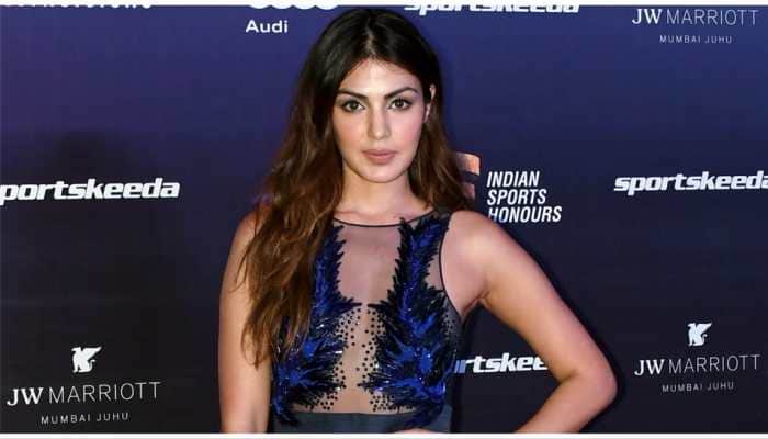Lawyer Lauds Rhea Chakraborty For Being Strong, Says 'She Fought Her Battle Single-Handedly'