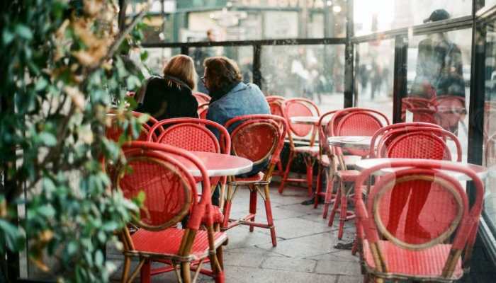 Couple Gets Rs 6,000 Bill For A Jug Of Tap Water In Restaurant, Netizens Asks Tap Water Or Treasure?