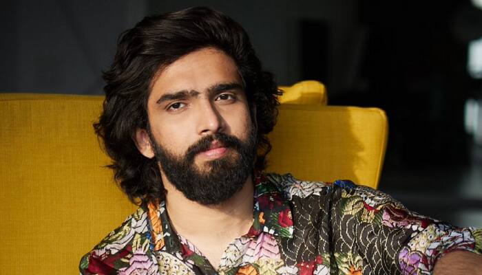 Singer-Composer Amaal Mallik Celebrates The Innocence Of First Love With His New Single &#039;Chori Chori&#039;