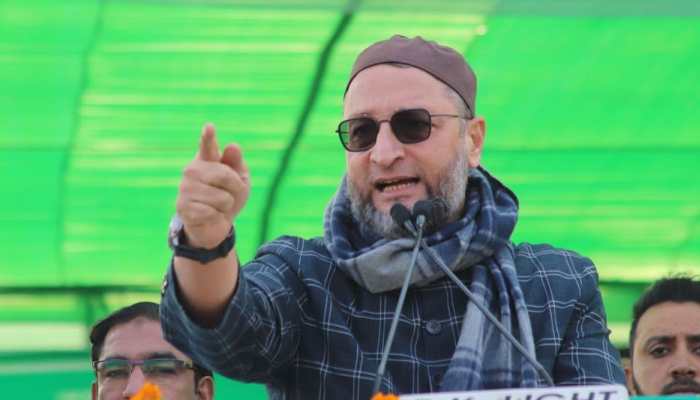 &#039;Remote Control Of Congress Is With RSS Chief Mohan Bhagwat&#039;: Owaisi During Telangana Poll Campaign