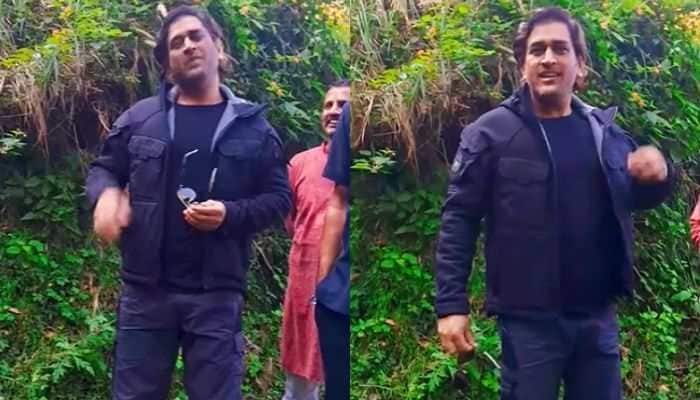 &#039;Mobile Niche Karo...&#039;, MS Dhoni&#039;s Privacy Stance Takes Center Stage During Uttarakhand Vacation, Video Goes Viral - WATCH