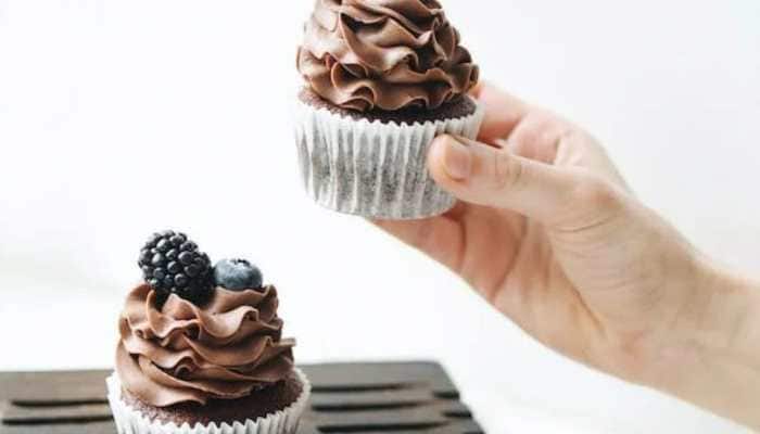 Homemade Chocolate Cupcakes Recipe To Manage Sugar Cravings 