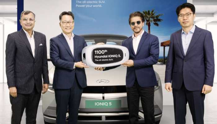 Hyundai Delivers 1,100th Ioniq 5 Electric SUV In India To Shah Rukh Khan: WATCH