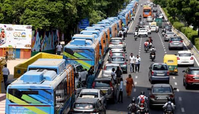 Delhi Goes Greener: CM Kejriwal, LG Saxena Flag Off 500 New Electric Buses For City's Fleet