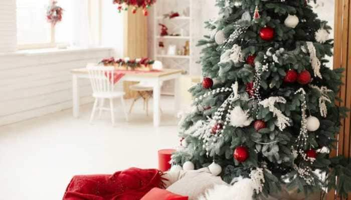 10 Budget-Friendly DIY Christmas Decorations To Brighten Your Homes