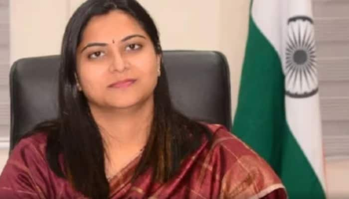 Abhilasha Abhinav&#039;s Remarkable Journey From UPSC Success To Double Triumph, IRS To IAS, Securing AIR….