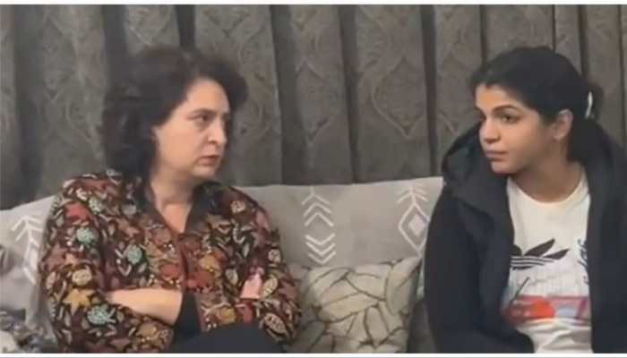 Priyanka Gandhi Meets Sakshi Malik A Day After She 'Quits' Wrestling 