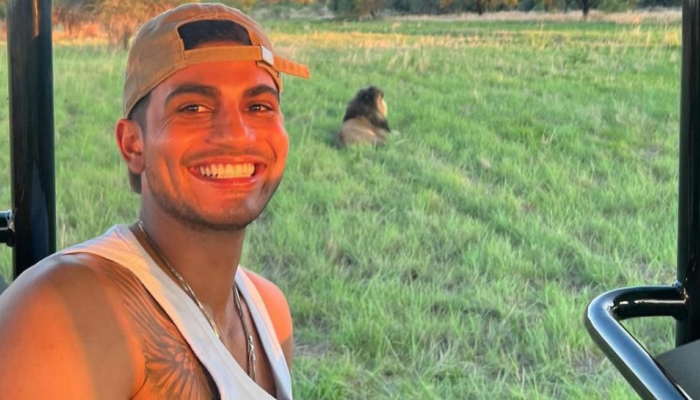 Shubman Gill Takes Selfie With Lion, Enjoys Safari Ahead Of Test Match Against South Africa, Pic Goes Viral Shubman Gill Takes Selfie With Lion, Enjoys Safari Ahead Of Test Match Against South Africa, Pic Goes Viral