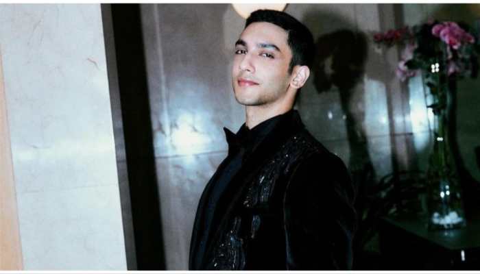 The Archies Actor Vedang Raina Froze When Hrithik Roshan Told Him THIS - Check Here The Archies Actor Vedang Raina Froze When Hrithik Roshan Told Him THIS - Check Here