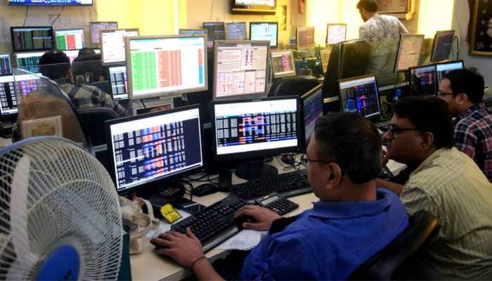 Sensex, Nifty Tumble Nearly 1% On Global Weakness