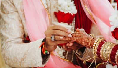 Getting Married Soon? Tips To Cope With Stress And Anxiety For Wedding Preps, Psychologist Shares