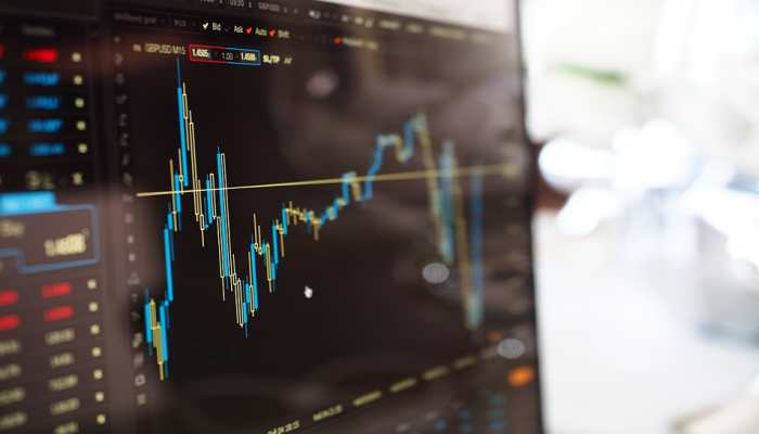 Sensex Declines 359 Pts On Selling In IT shares, Foreign Fund Outflows 