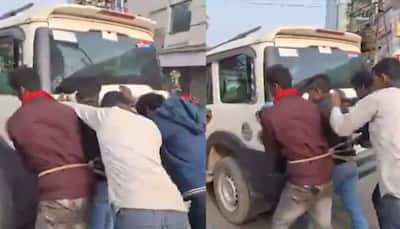 Bihar Is Not For Beginners: Video Of Accused Men Pushing Police Van In Bhagalpur Goes Viral, Netizens Can't Keep Calm