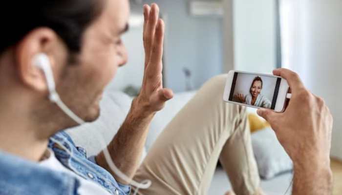 Dating Tips: Expert Shares 7 Effective Ways To Strengthen Your Long-Distance Relationship Dating Tips: Expert Shares 7 Effective Ways To Strengthen Your Long-Distance Relationship