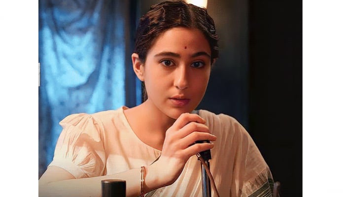 Sara Ali Khan&#039;s Ae Watan Mere Watan Is A Story Of Underground Radio Playing A Pivotal Weapon 