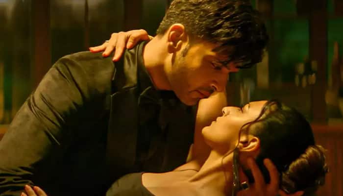 Love Adhura Review: Fans Praise Karan Kundrra&#039;s Sumit In The Romantic Thriller, Netizens Say &#039;Take A Bow&#039; 