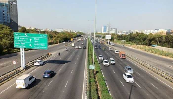 Delhi-Gurgaon Expressway Commuters Alert! NHAI Hikes Toll Charges From April 1; Check New Rates