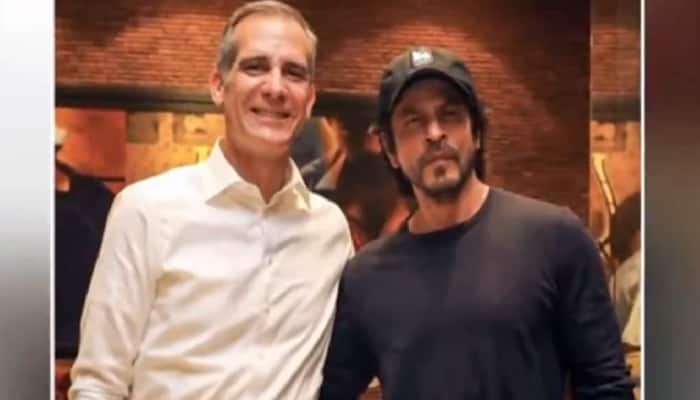 US Envoy Eric Garcetti Overwhelmed After Meeting Shah Rukh Khan, Says, &#039;Everybody In My Office Went Nuts&#039; 