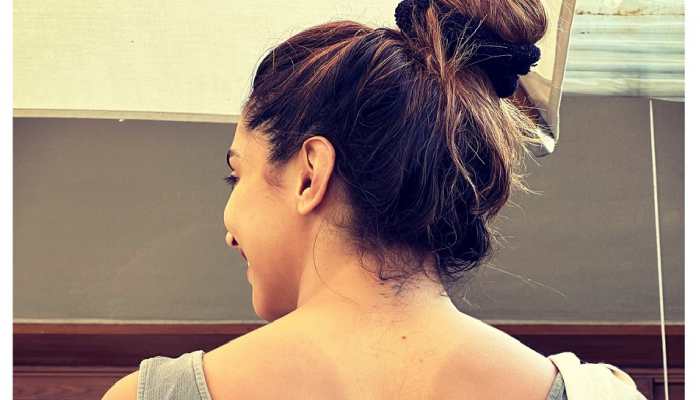 Mommy-To-Be Deepika Padukone Flaunts Her Tan Lines After A &#039;Sunny Beach Day&#039;  
