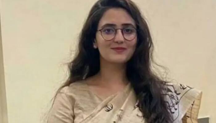 UPSC Success Story: Law Graduate Pallavi Mishra Shatters UPSC Stereotypes, Secures Air-73 Without Coaching!