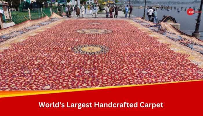 Kashmiri Artisans Create World&#039;s Largest Handcrafted Carpet In 8 Years