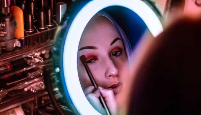 Easy Steps To Perfect Your Summer Makeup - Check Expert's Advice 