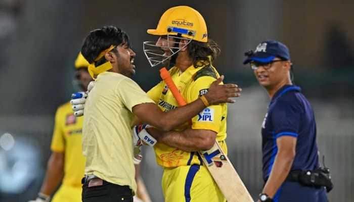 &#039;MS Dhoni Told Me...&#039;, Pitch Invader Reveals Chat With MS Dhoni During IPL 2024