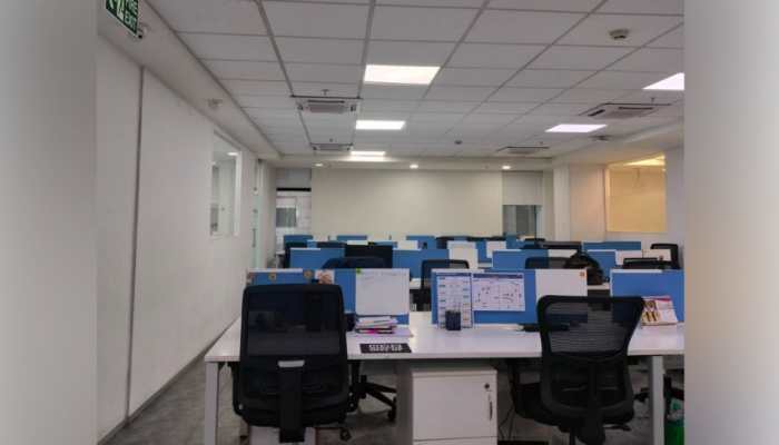 Bengaluru Man Sparks Controversy By Complaining About Empty Co-Working Space At 6:30 PM, Netizens React