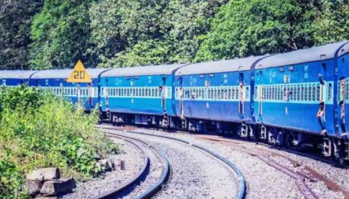  Railway Minister Reviews Ashwini Vaishnaw Kavach 4.0, Directs Installation In Mission Mode When Ready
