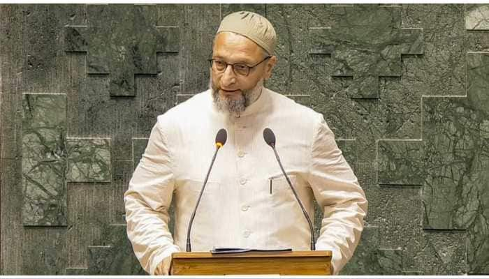 Owaisi Mentions &#039;Jai Palestine&#039; While Taking Oath As Lok Sabha MP - WATCH